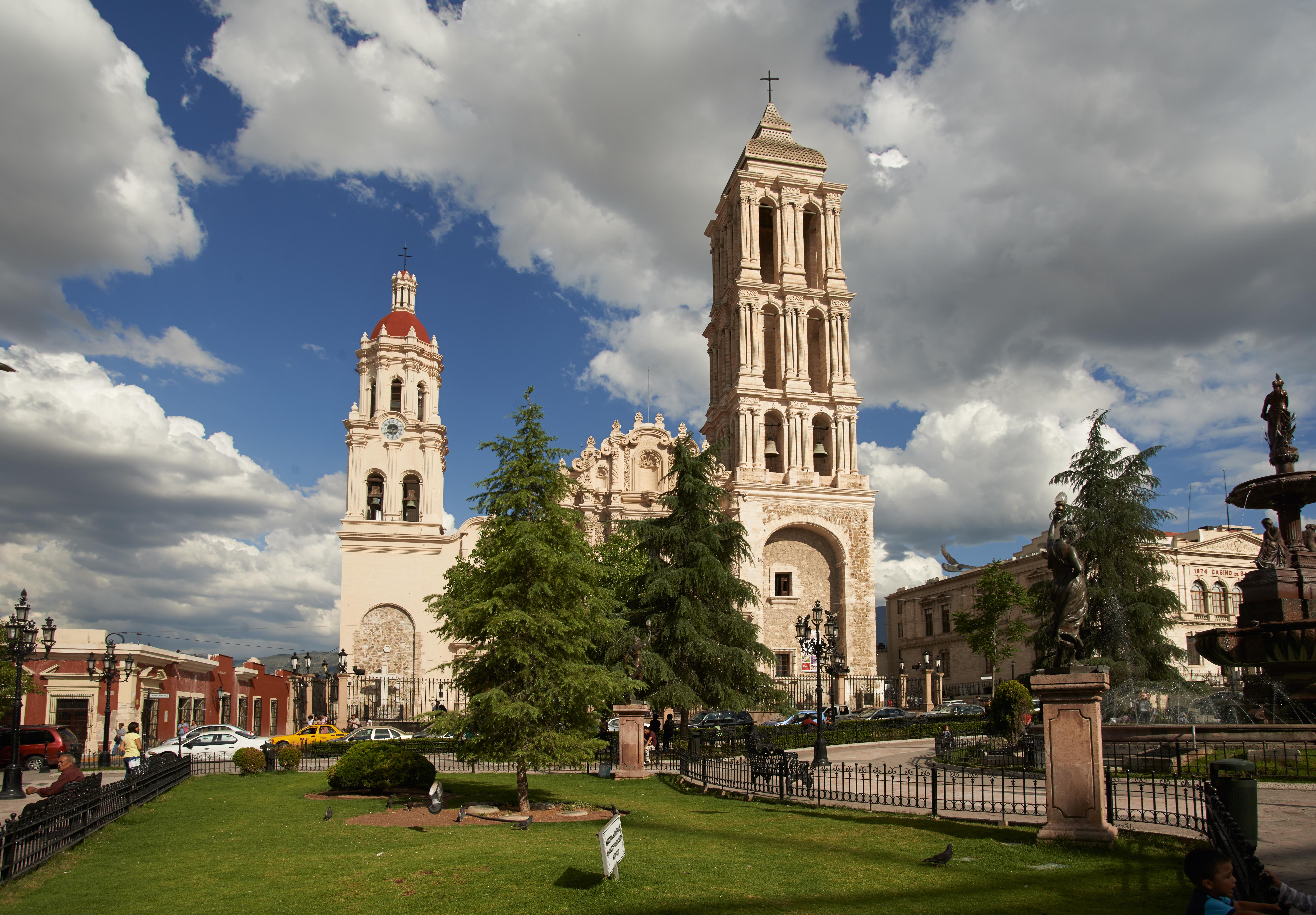 One Saltillo Aeropuerto Экстерьер фото